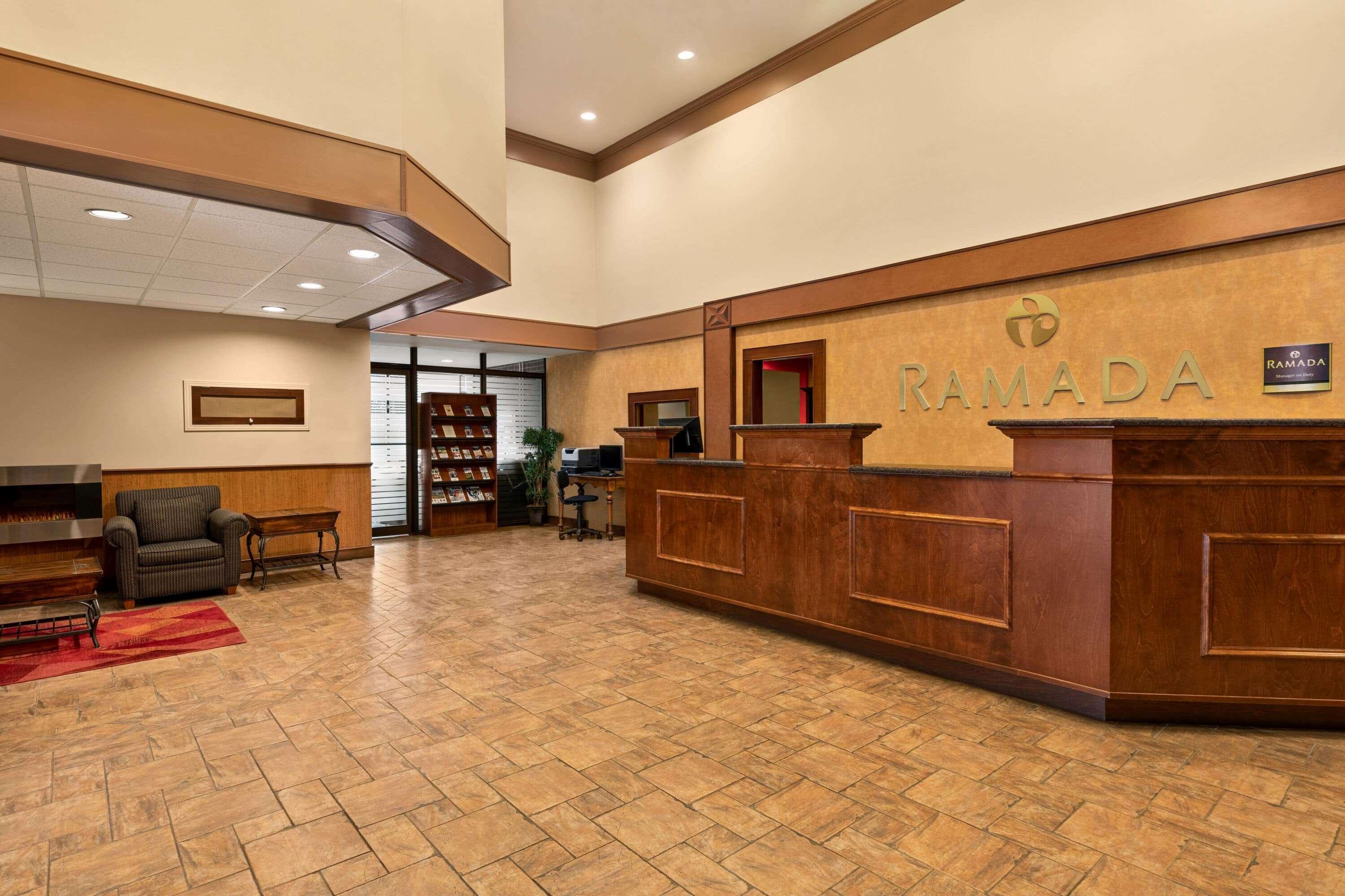 Hotel Ramada By Wyndham Fredericton Exterior foto